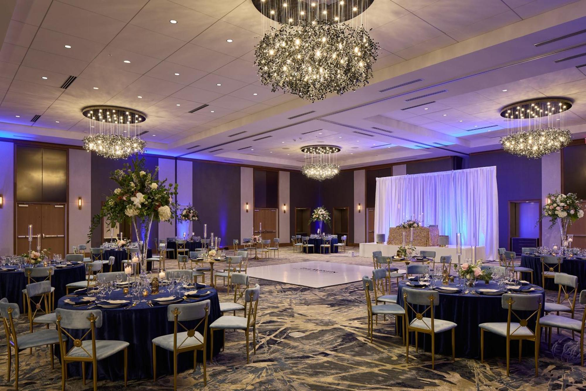 Отель The Westin Raleigh-Durham Airport Экстерьер фото